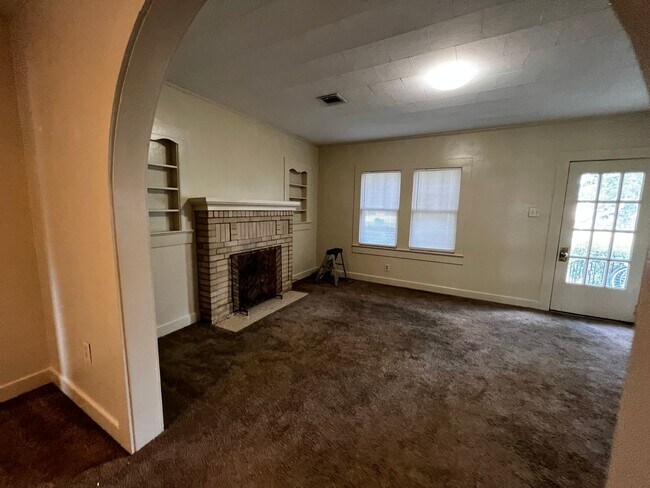 Photo - Four Bedroom, Three Bathroom , House Near UL with Lawncare.