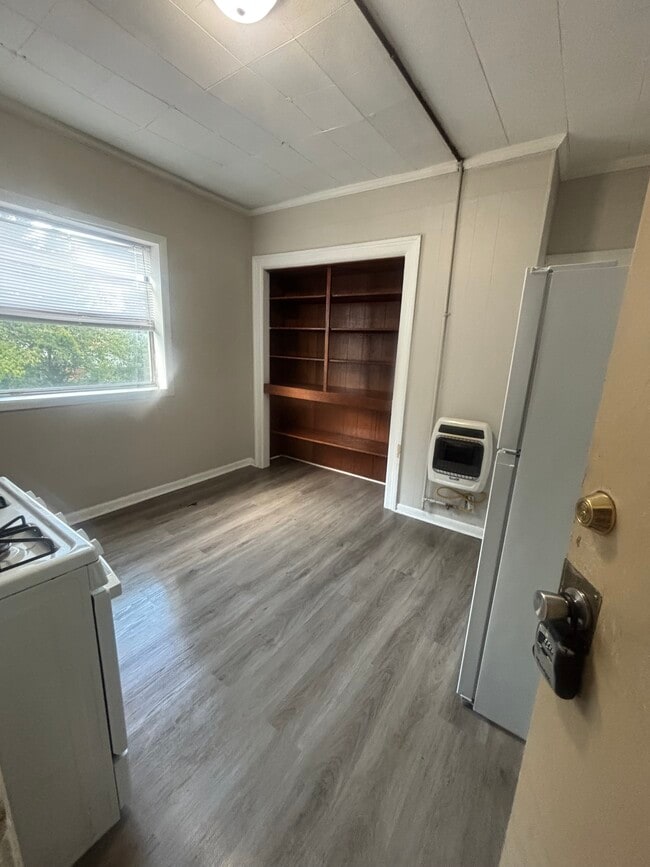 Photo - 429 W G St Unit T11