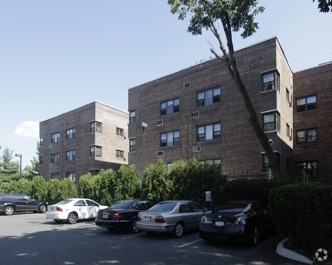 Photo - 50 Brompton Rd