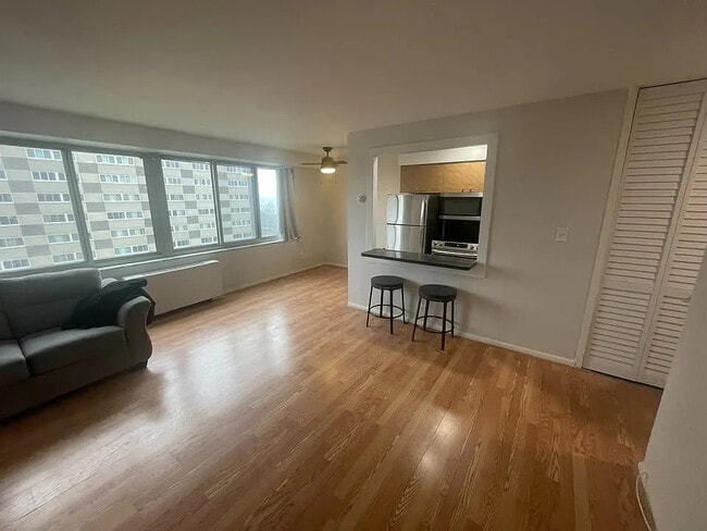 Photo - 12520 Edgewater Dr Unidad 802 Rental