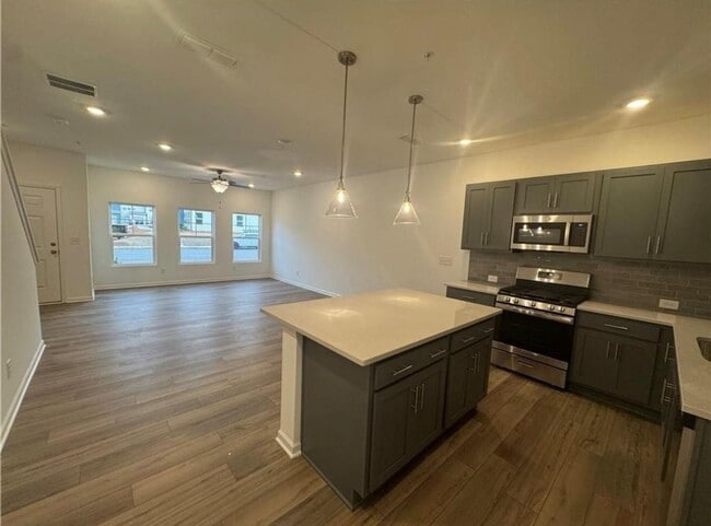 Photo - 5536 Highland St