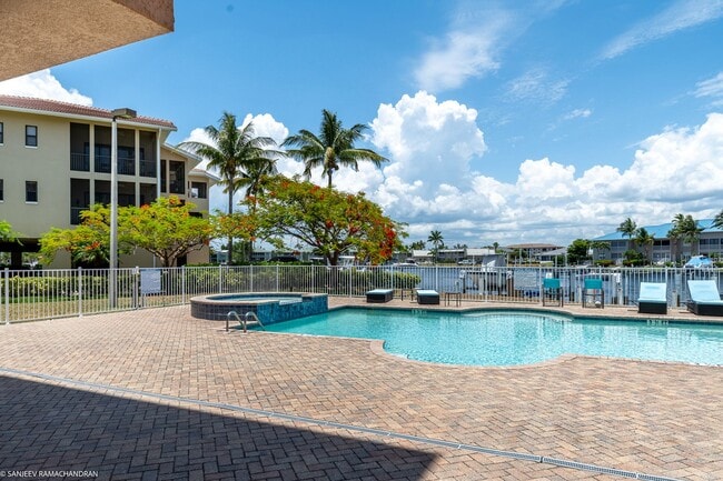 Photo - FURNISHED WATERFRONT CONDO IN PUNTA GORDA ...