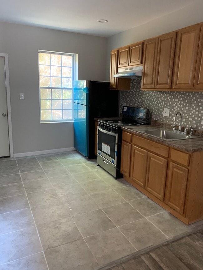 Photo - Front Porch Row - Germantown