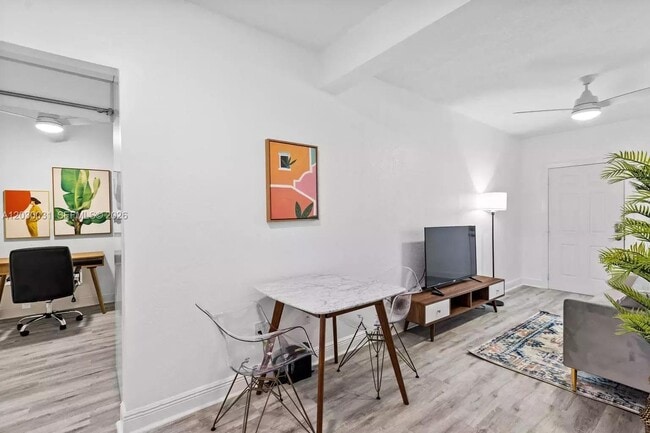 Photo - 7325 Carlyle Ave Unit 2