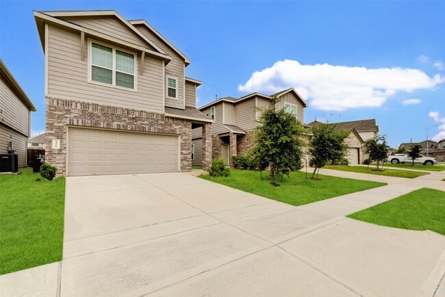 Building Photo - 24810 Lorenzo Glaze Trail