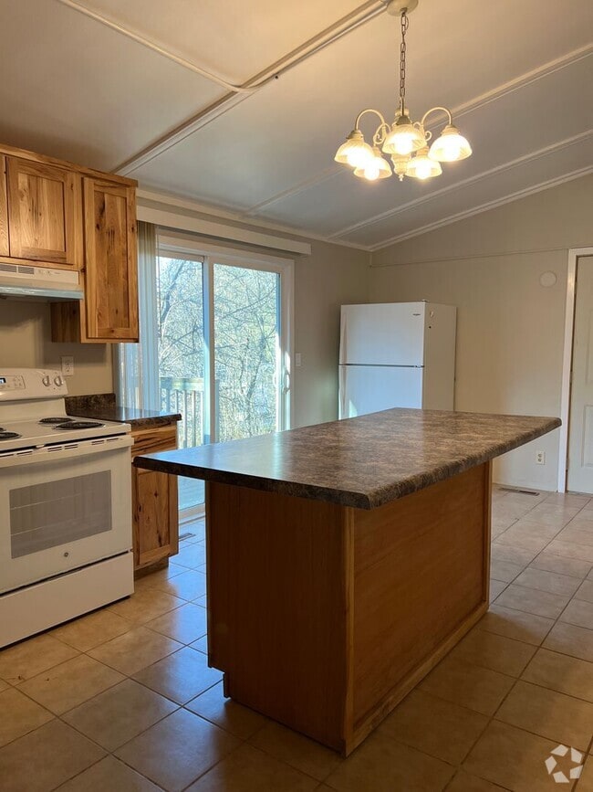 Building Photo - Stettin Duplex Unit 4517 Rental