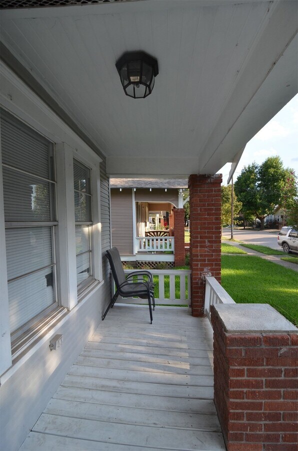 Photo - 2120 McKee St