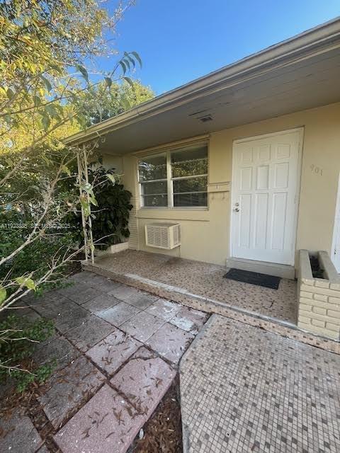 Photo - 901 SW 4th Terrace Unit EAST