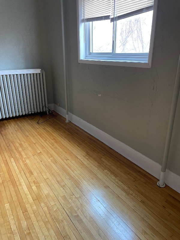 Photo - 209 E 4th St