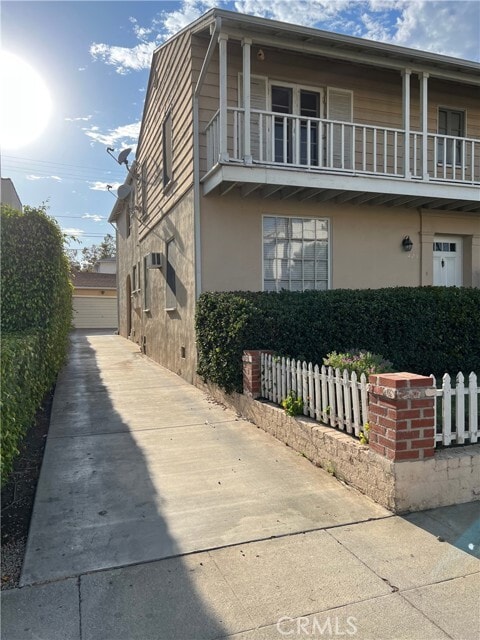 Photo - 425 S Palm Dr
