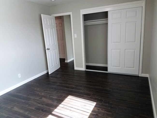 Photo - The Palms (04/25)