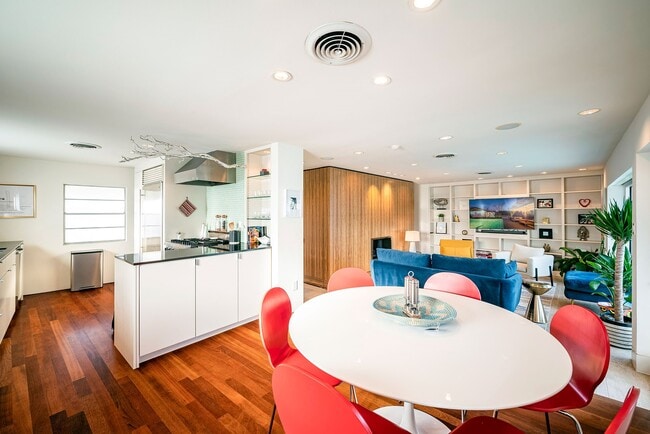 Photo - 6119 Waltway Dr