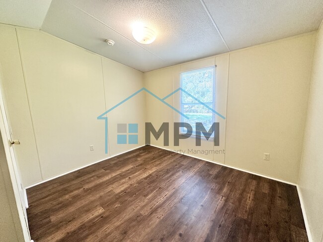 Photo - 229 Lilac St