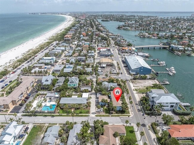 Building Photo - 1800 Pass a Grille Way Unit 3