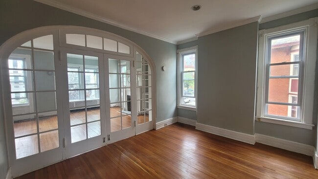 Photo - 158 Grand St Unit 2