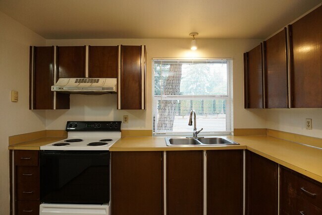 Photo - 1638 105th St S