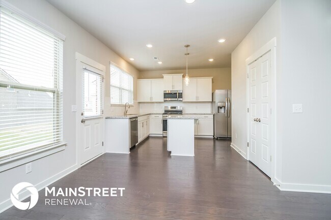 Photo - 3130 Kemp Wy