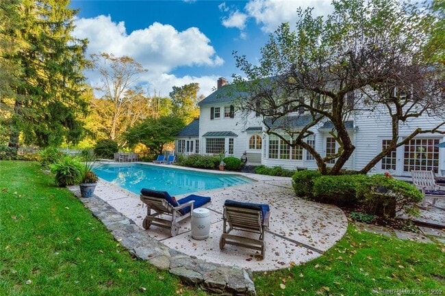 Photo - 25 Deacons Ln