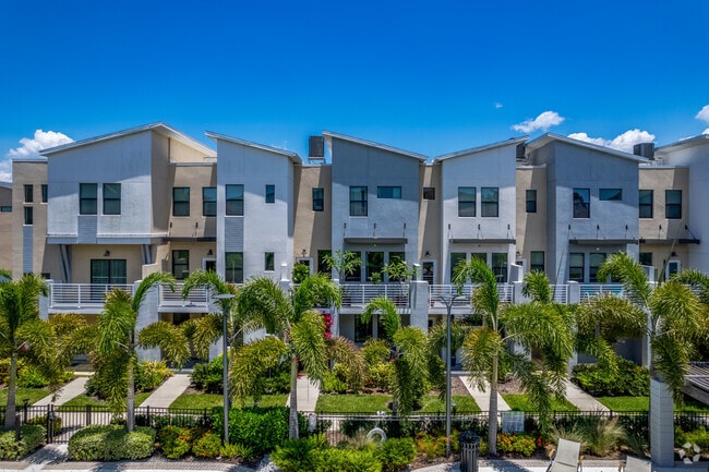 Photo - Uptown Kenwood