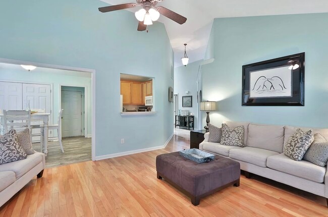 Photo - 195 Hunterian Pl