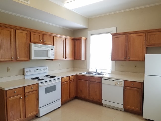 Photo - Walnut Apartments