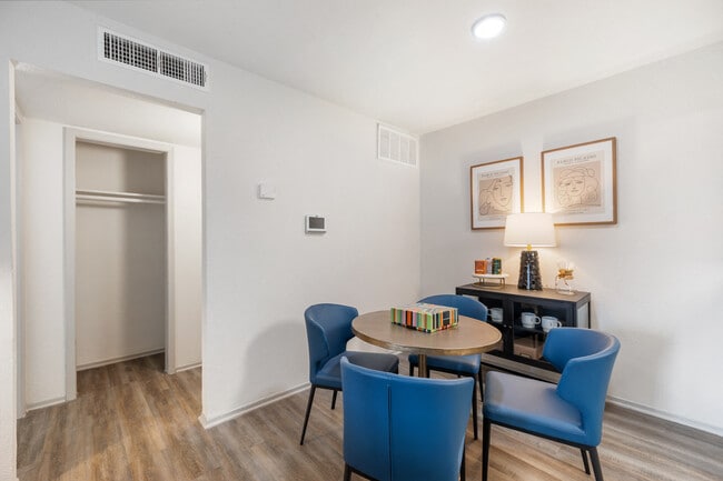 Photo - Sedona Square