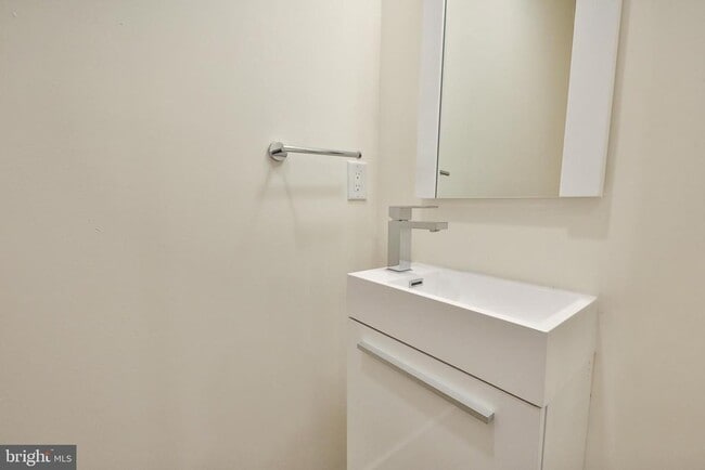 Photo - 1500 N Randolph St Unit 6