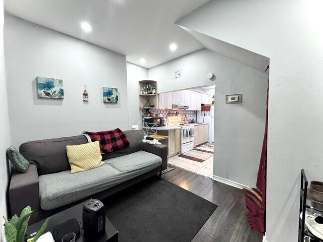 Photo - 560 Bathurst St Unit 101