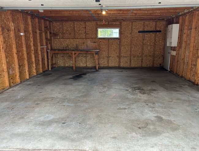 Photo - Click the “Apply Now” button or email wapmrentals@gmail.com for a prompt response.