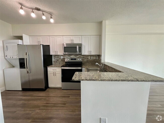 Building Photo - 16900 N Bay Rd Unit 2609 Rental
