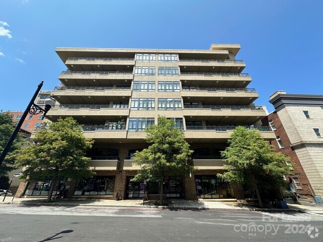 Building Photo - 21 Battery Park Ave Unit 307 Rental