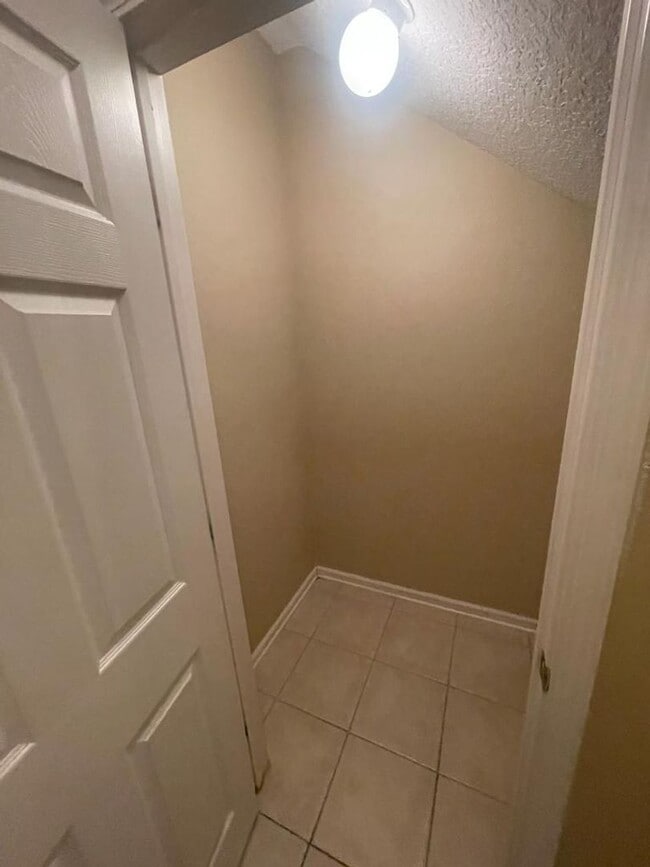 Photo - MOVE IN SPECIAL!!!   3 BEDROOM 2 BATHS JAC...