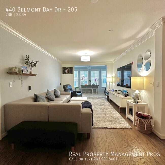 2 Bedroom Condo next to VRE and I-95! - 2 Bedroom Condo next to VRE and I-95! Unit 205