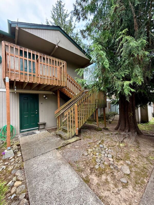 Building Photo - 1410 NE 72nd St Unit 3