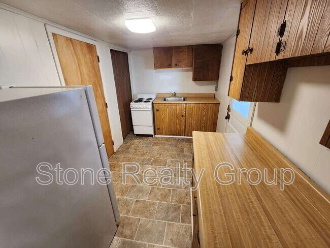 Photo - 2282 E State Rd 163