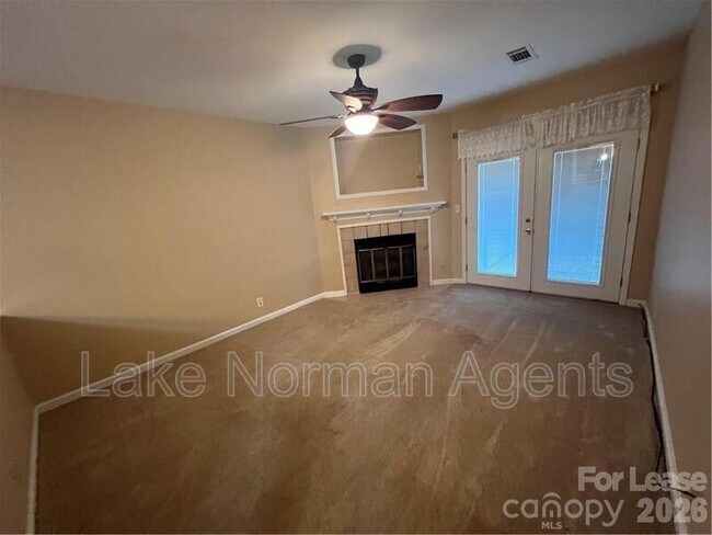18817 Nautical Dr Unit 104