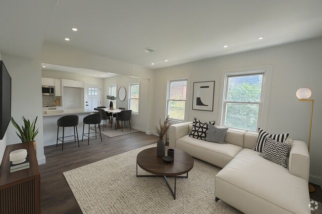 Building Photo - 2089 W 41st St Unit Lower Rental