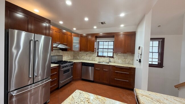 Photo - 15716 16th Ave