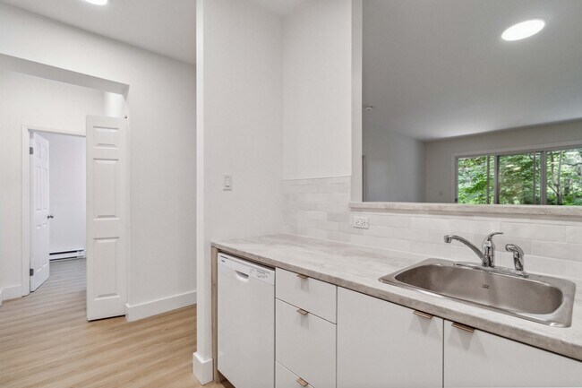 Photo - WELCOME TO GARDENSTONE - TWO BEDROOM PLUS ... Unit 306