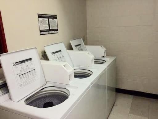 Photo - Maple Court Apartments - Where City Convenience Meets Neighborhood Charm!