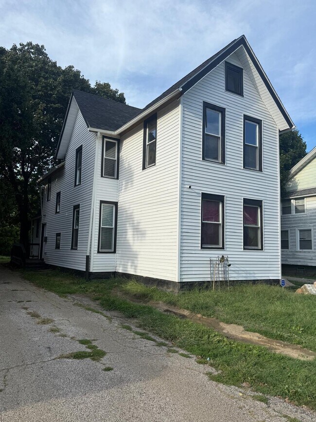 Photo - 3202 Bradwell Ave Unit 2