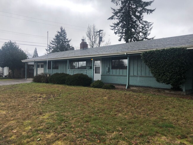 Spacious 4 Bedroom 2 Bath House NW Corvallis - Spacious 4 Bedroom 2 Bath House NW Corvallis