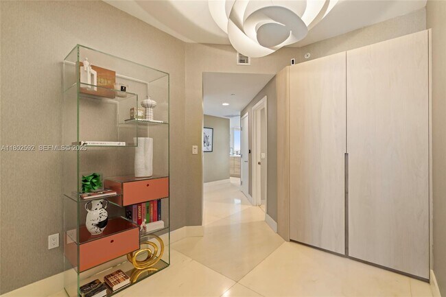 Photo - 16385 Biscayne Blvd Unit 2715