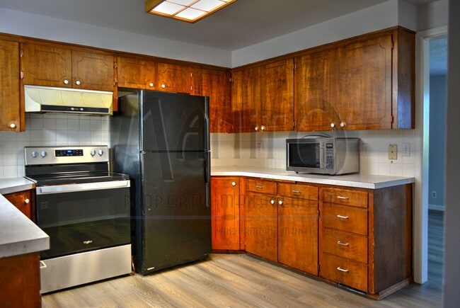 Building Photo - Shadle Area Rancher