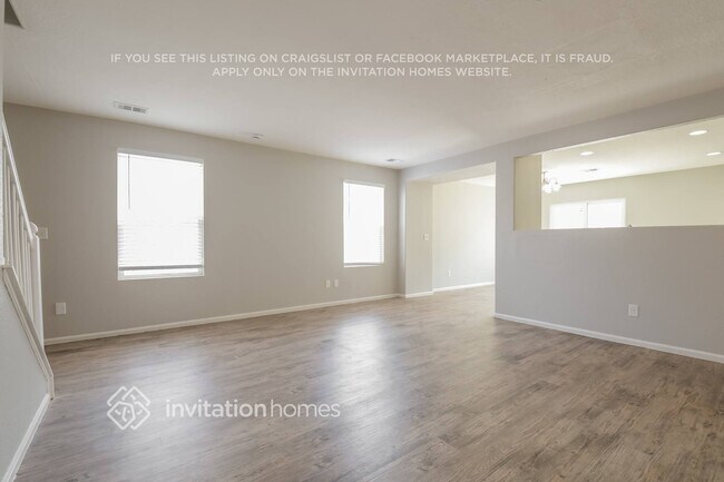 Photo - 444 E 77th Pl