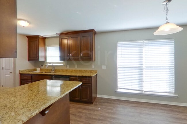 Photo - 16107 Hoiles Ave