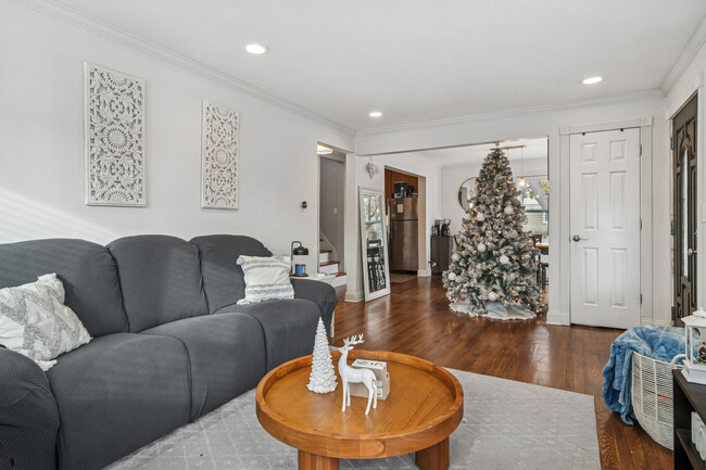 Photo - 102 S Ashland Ave