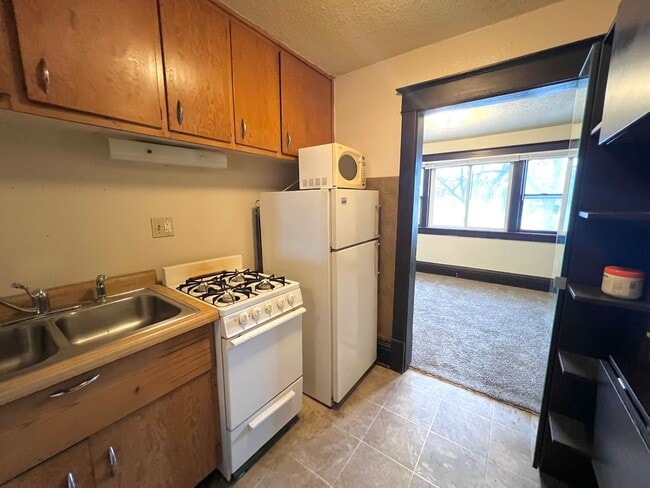 Photo - 1134 W Center St Unidad A1134-5