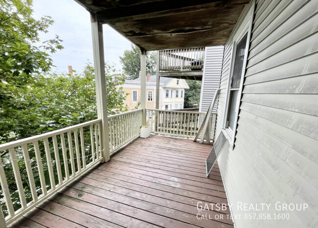 Photo - 5 Iroquois St Unit 2R