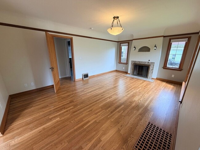 Photo - Newly Remodeled 3 bedroom/2 bath Craftsman in Kenton